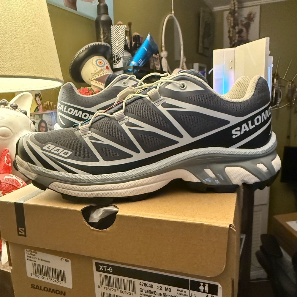 SOLD - Salomon XT-6  - Blue / White